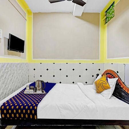 Spot On Svr Grand Hotel Vijayawāda Exterior foto