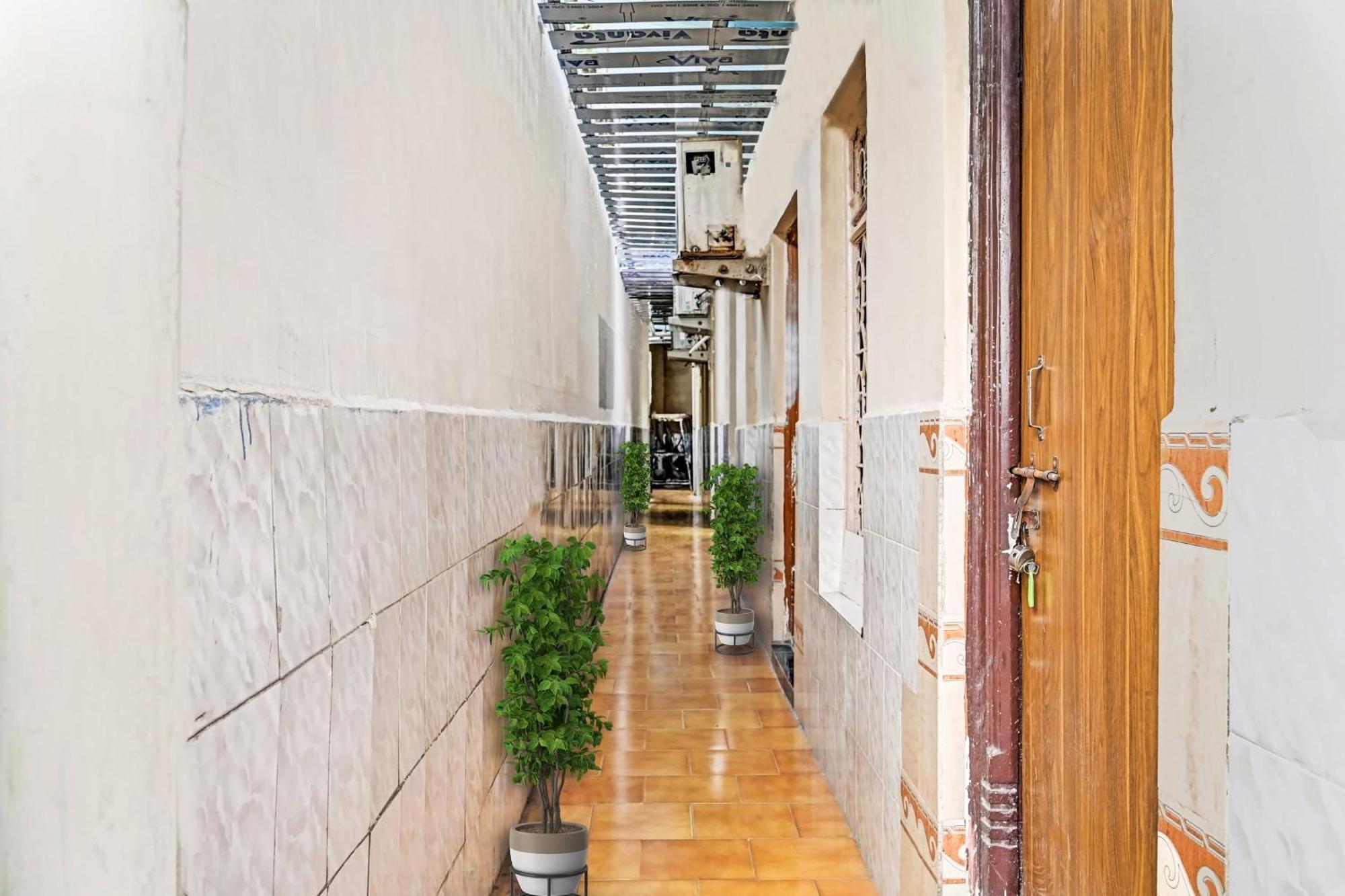 Spot On Svr Grand Hotel Vijayawāda Exterior foto
