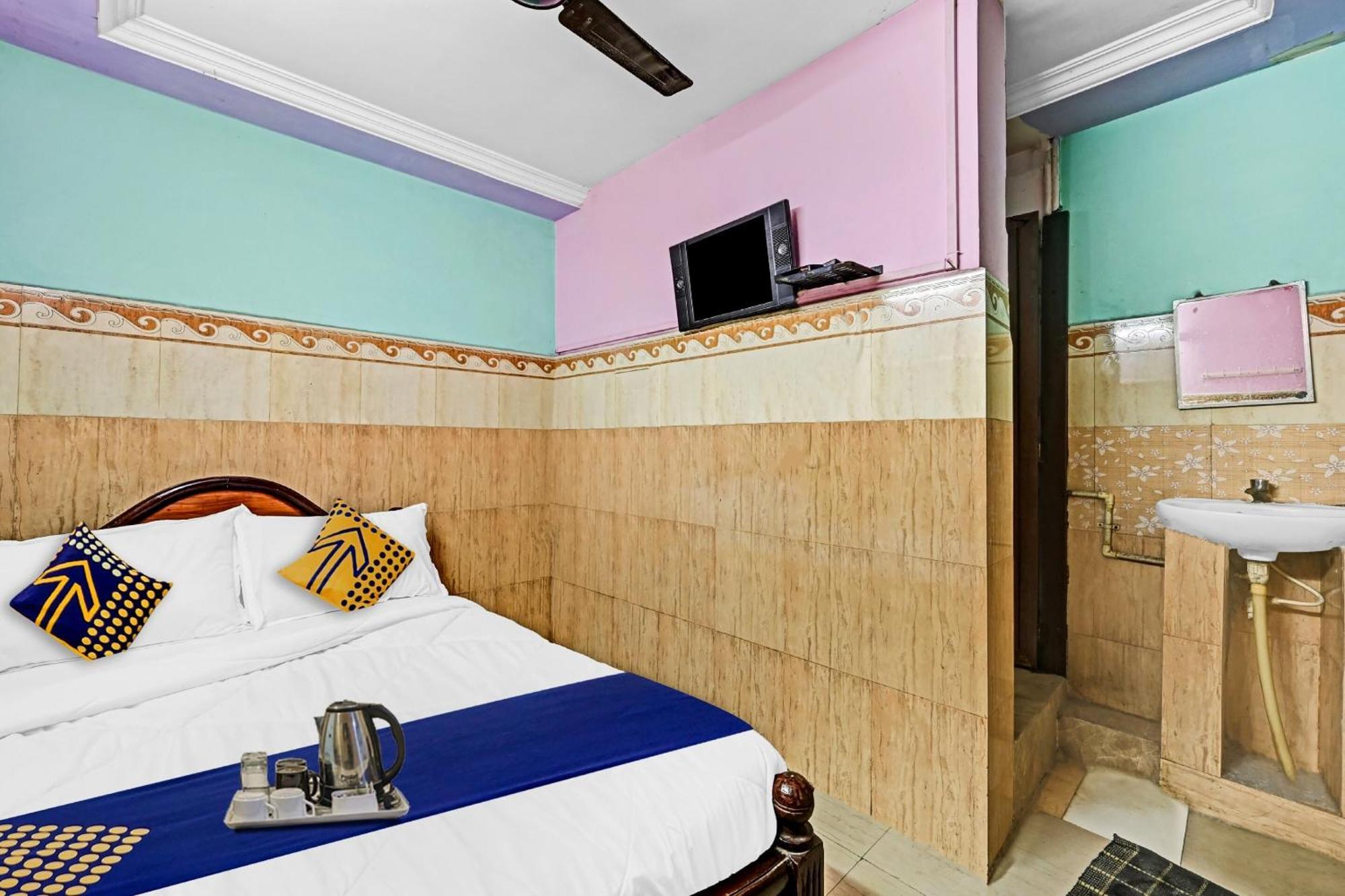 Spot On Svr Grand Hotel Vijayawāda Exterior foto